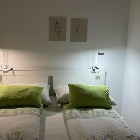 Best Rated Central Apartment Vienna - Ac, Wifi, 24H7Days Self Check-In, Board Games, Netflix Eksteriør billede