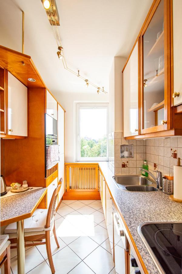 Best Rated Central Apartment Vienna - Ac, Wifi, 24H7Days Self Check-In, Board Games, Netflix Eksteriør billede
