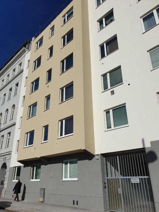 Best Rated Central Apartment Vienna - Ac, Wifi, 24H7Days Self Check-In, Board Games, Netflix Eksteriør billede