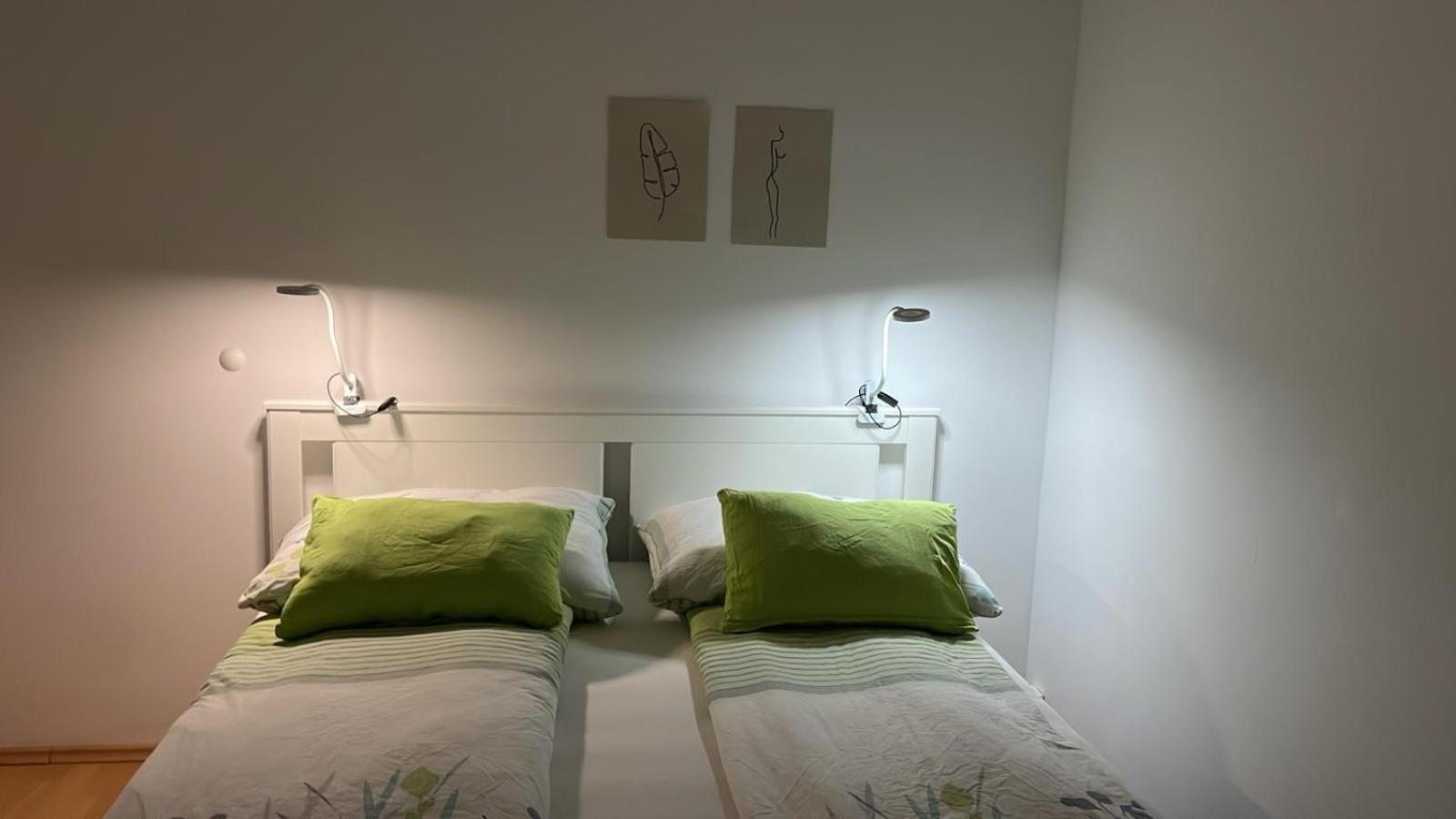 Best Rated Central Apartment Vienna - Ac, Wifi, 24H7Days Self Check-In, Board Games, Netflix Eksteriør billede